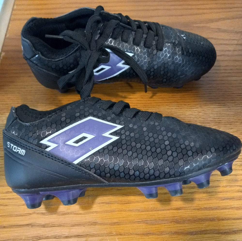 OTTO Storm Girls Black and Purple Soccer Cleats Size 2